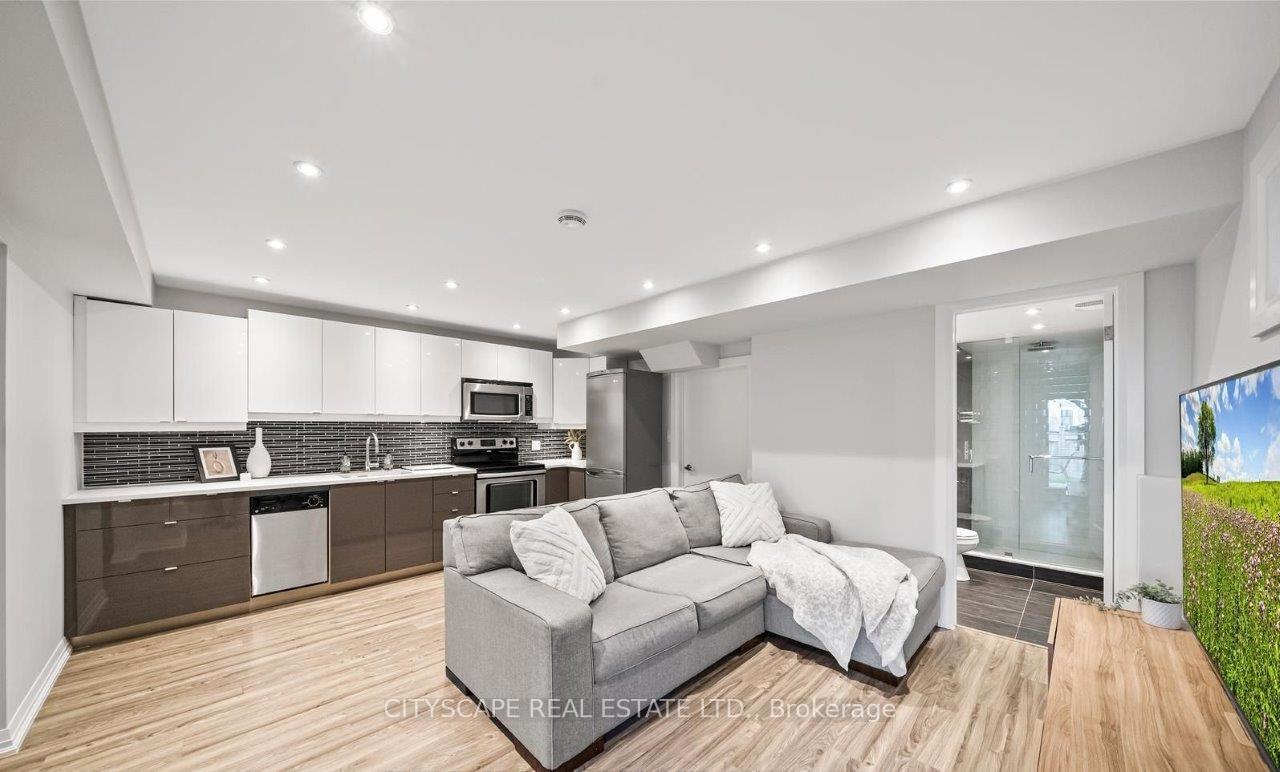Photo 7 of Unit Bst, 67 Crimson Forest Drive, Vaughan, Patterson — HOMEH