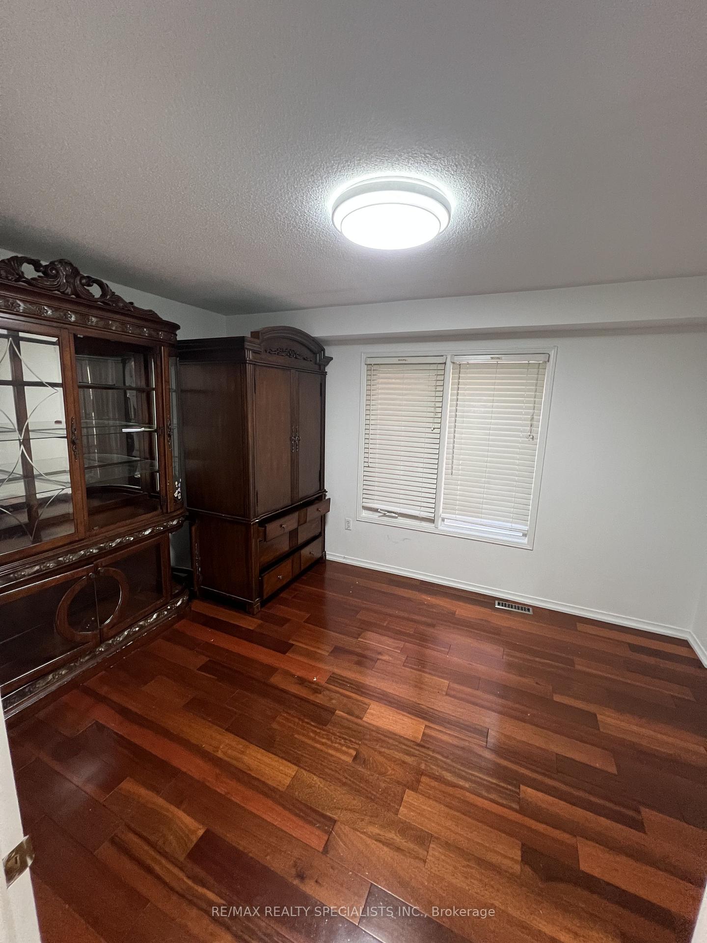 Photo 6 of 56 Red Cedar Crescent, Brampton, Sandringham-Wellington — HOMEH