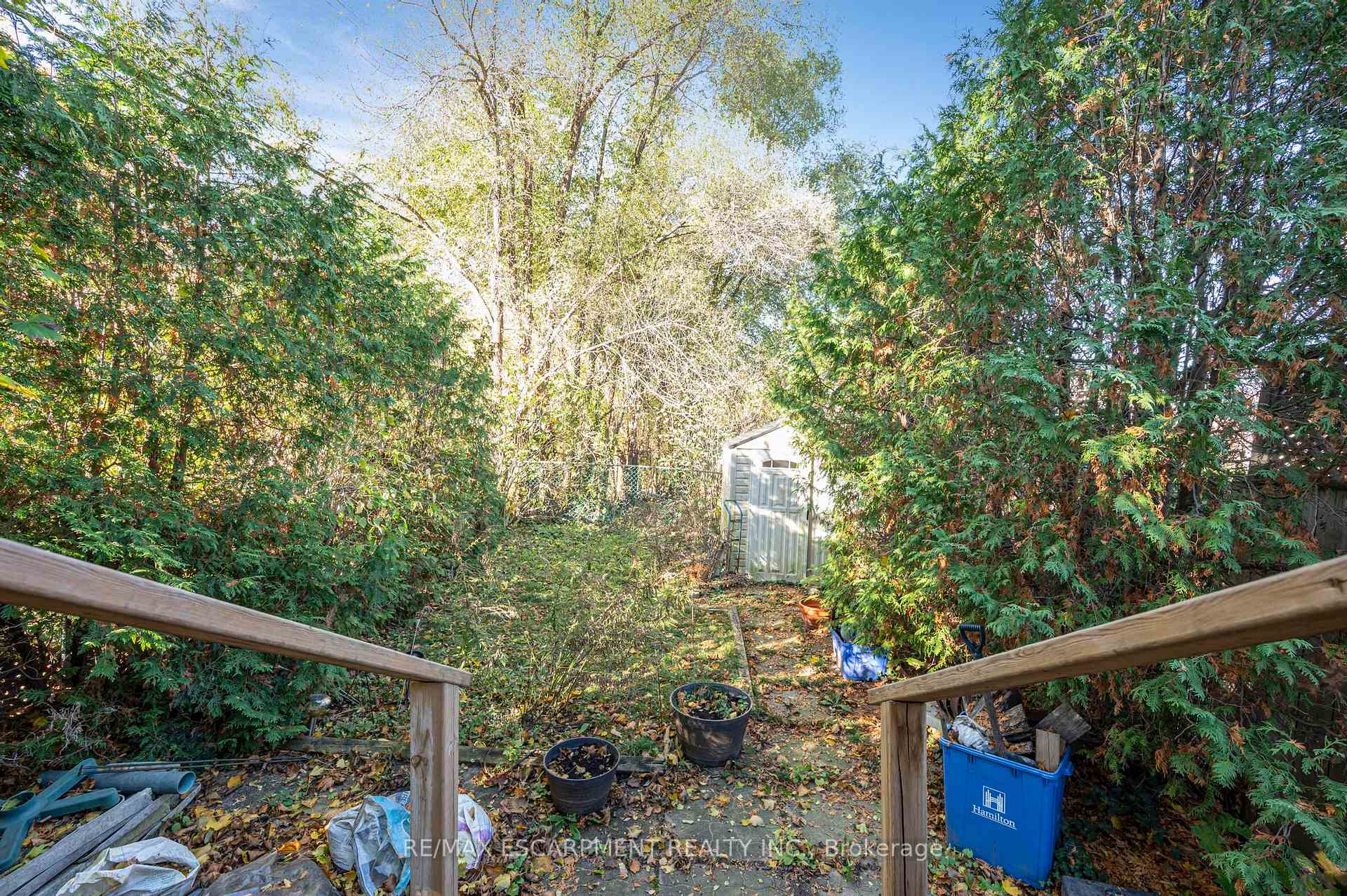 Photo 17 of 274 Edgemont Street S, Hamilton, Delta — HOMEH