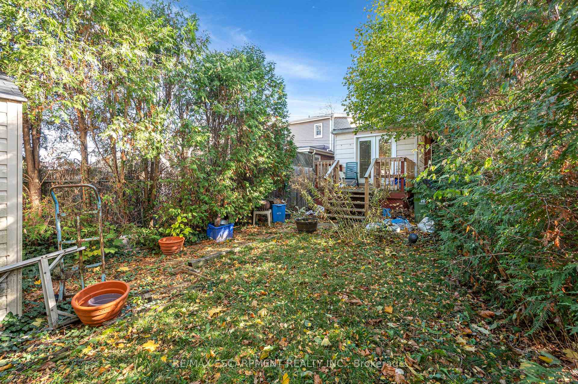 Photo 18 of 274 Edgemont Street S, Hamilton, Delta — HOMEH
