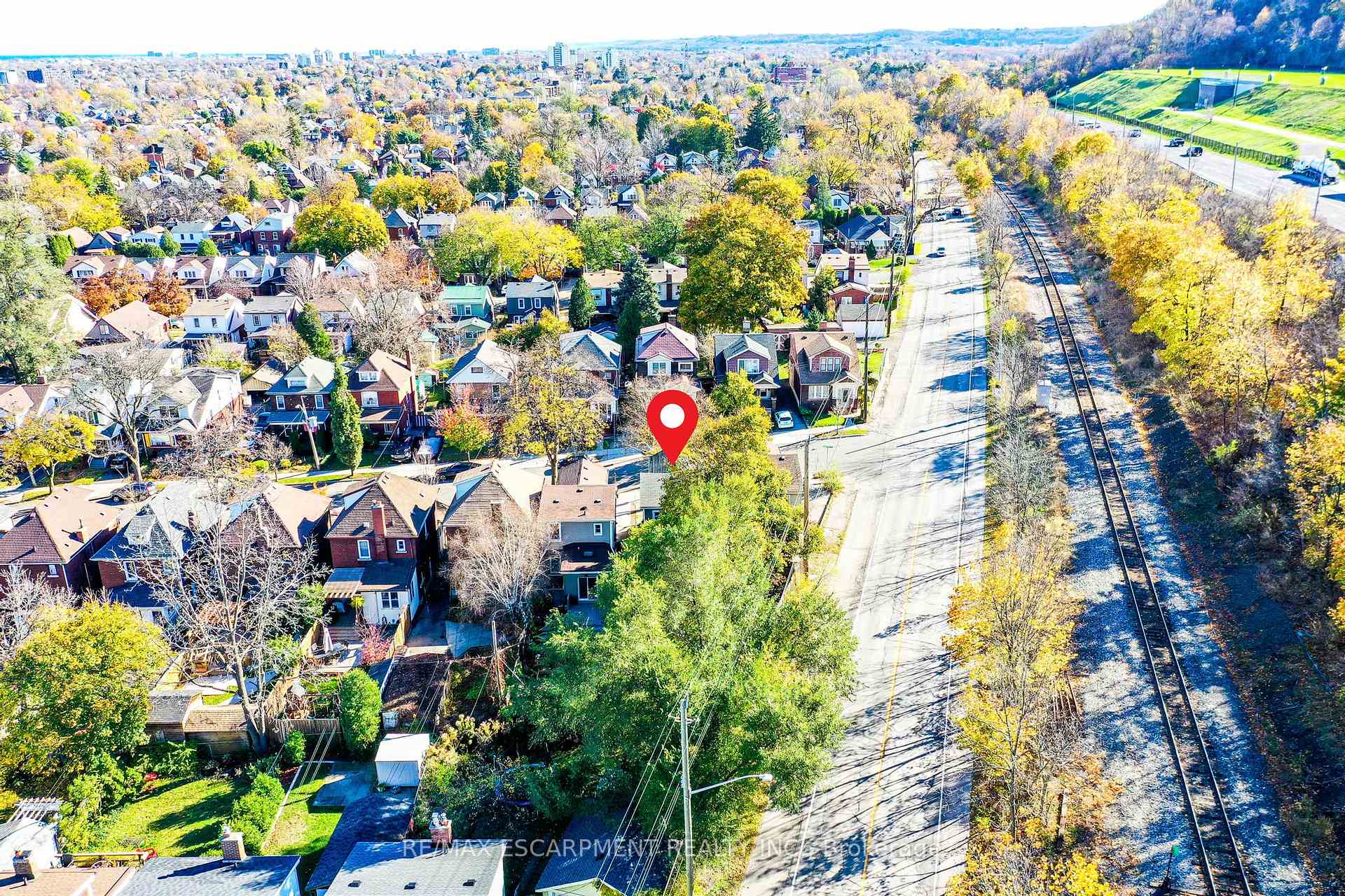 Photo 23 of 274 Edgemont Street S, Hamilton, Delta — HOMEH