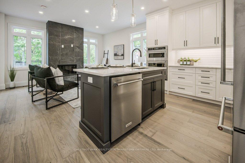 Photo 28 of 102 Dawson Street, Waterloo, Uptown Waterloo/Westmount — HOMEH