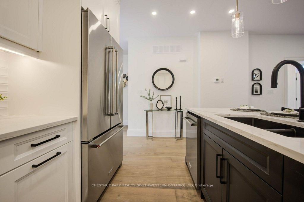 Photo 32 of 102 Dawson Street, Waterloo, Uptown Waterloo/Westmount — HOMEH
