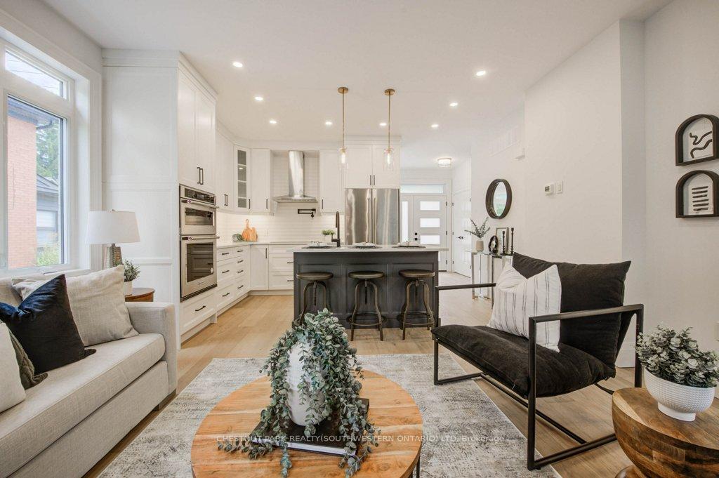 Photo 35 of 102 Dawson Street, Waterloo, Uptown Waterloo/Westmount — HOMEH