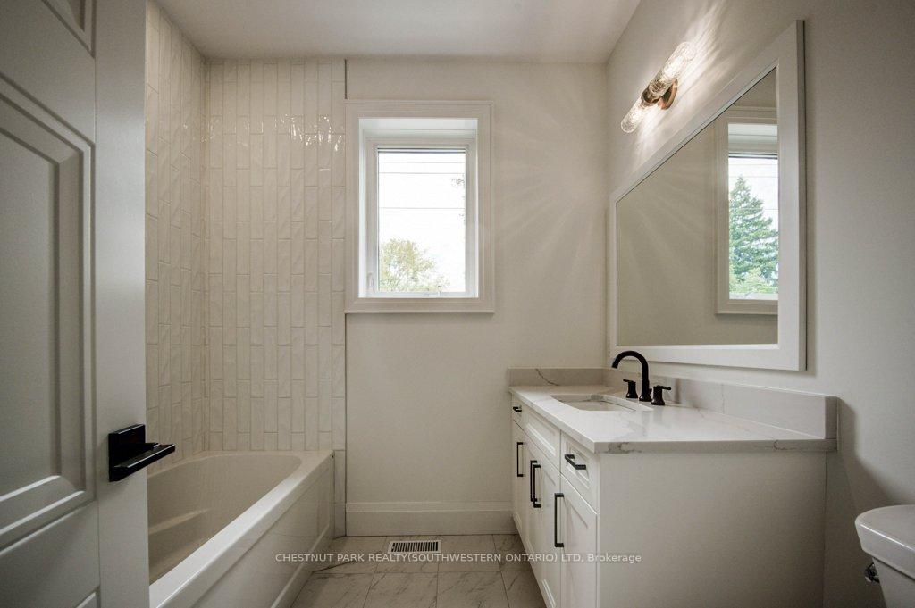 Photo 44 of 102 Dawson Street, Waterloo, Uptown Waterloo/Westmount — HOMEH