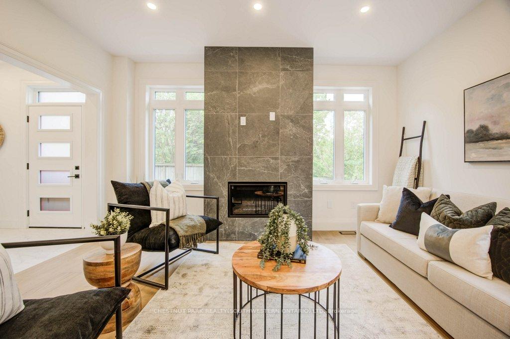 Photo 14 of 102 Dawson Street, Waterloo, Uptown Waterloo/Westmount — HOMEH
