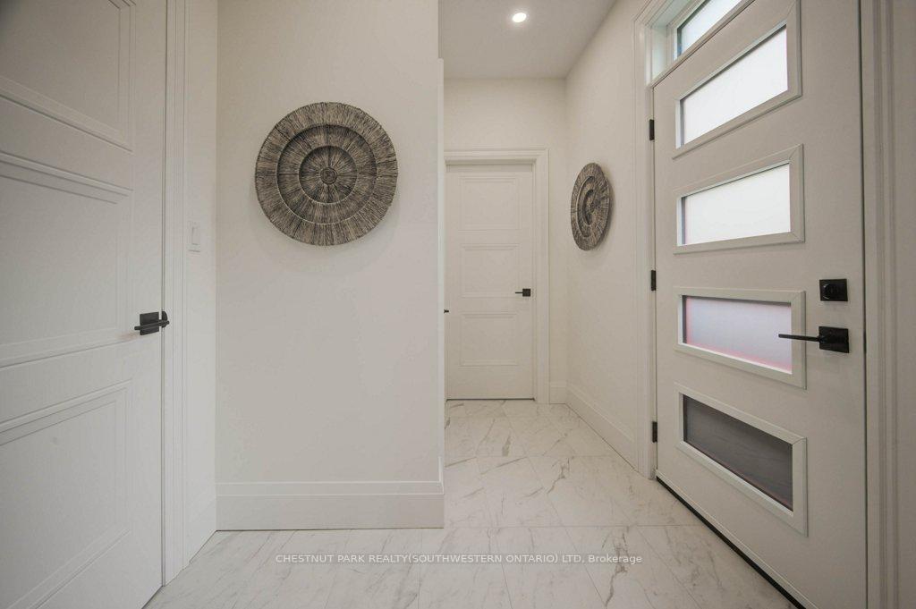 Photo 18 of 102 Dawson Street, Waterloo, Uptown Waterloo/Westmount — HOMEH
