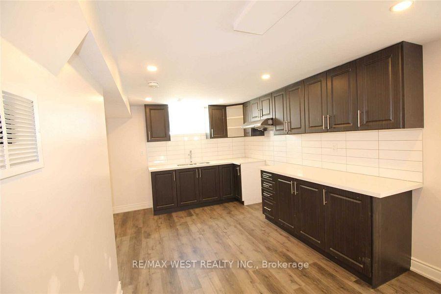 Photo 5 of Unit Bsmt, 53 Sutherland Avenue, Brampton, Madoc — HOMEH