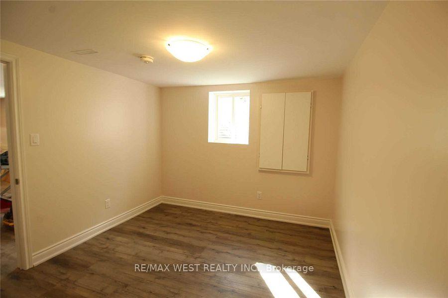 Photo 10 of Unit Bsmt, 53 Sutherland Avenue, Brampton, Madoc — HOMEH