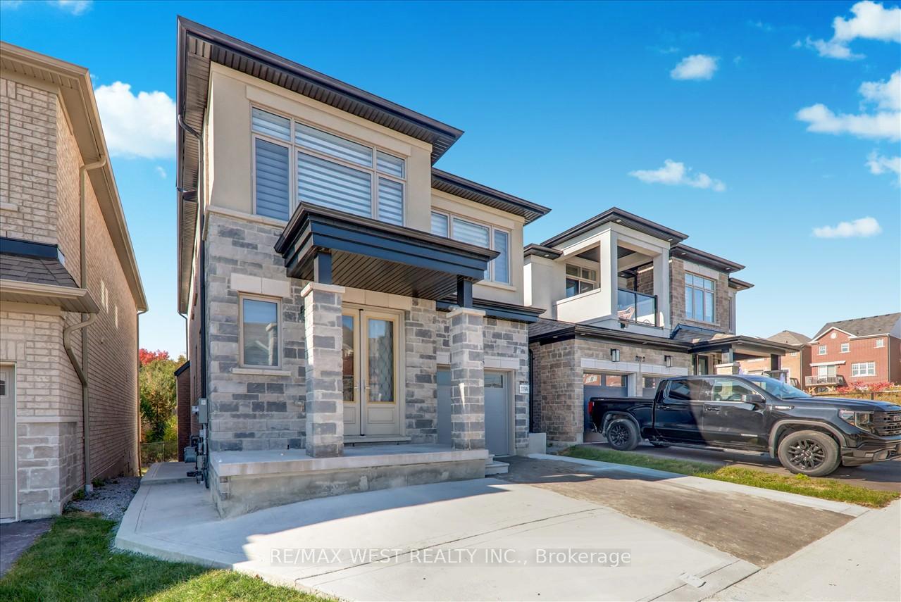 Photo 3 of 2696 Sapphire Drive, Pickering, Rural Pickering — HOMEH