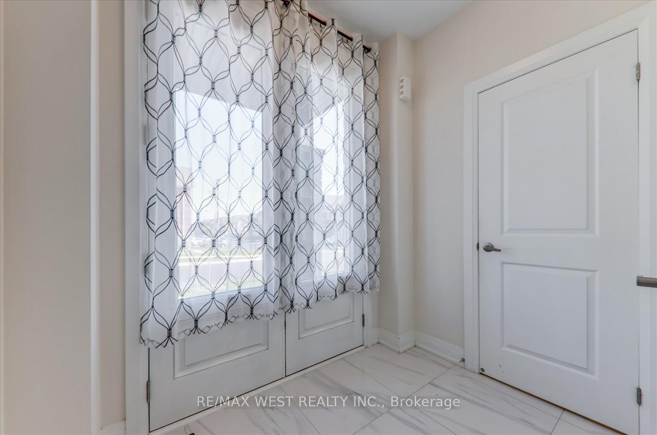 Photo 5 of 2696 Sapphire Drive, Pickering, Rural Pickering — HOMEH