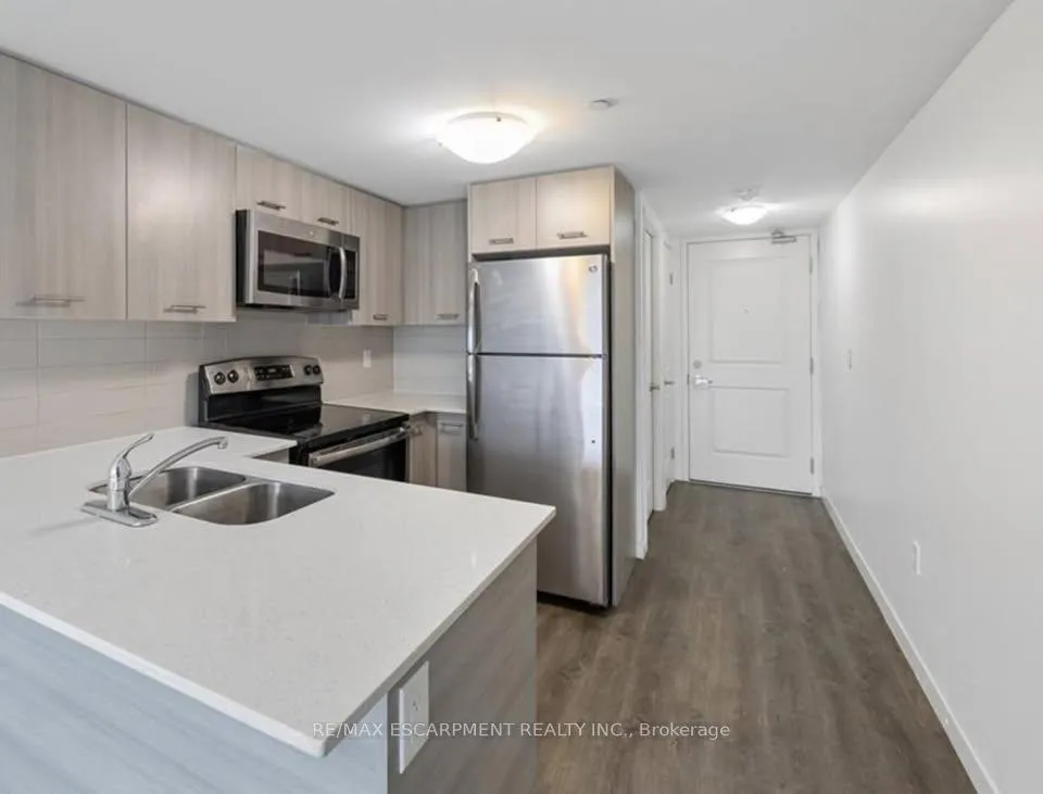 Photo 6 of Unit 910, 220 Cannon Street E, Hamilton, Beasley — HOMEH