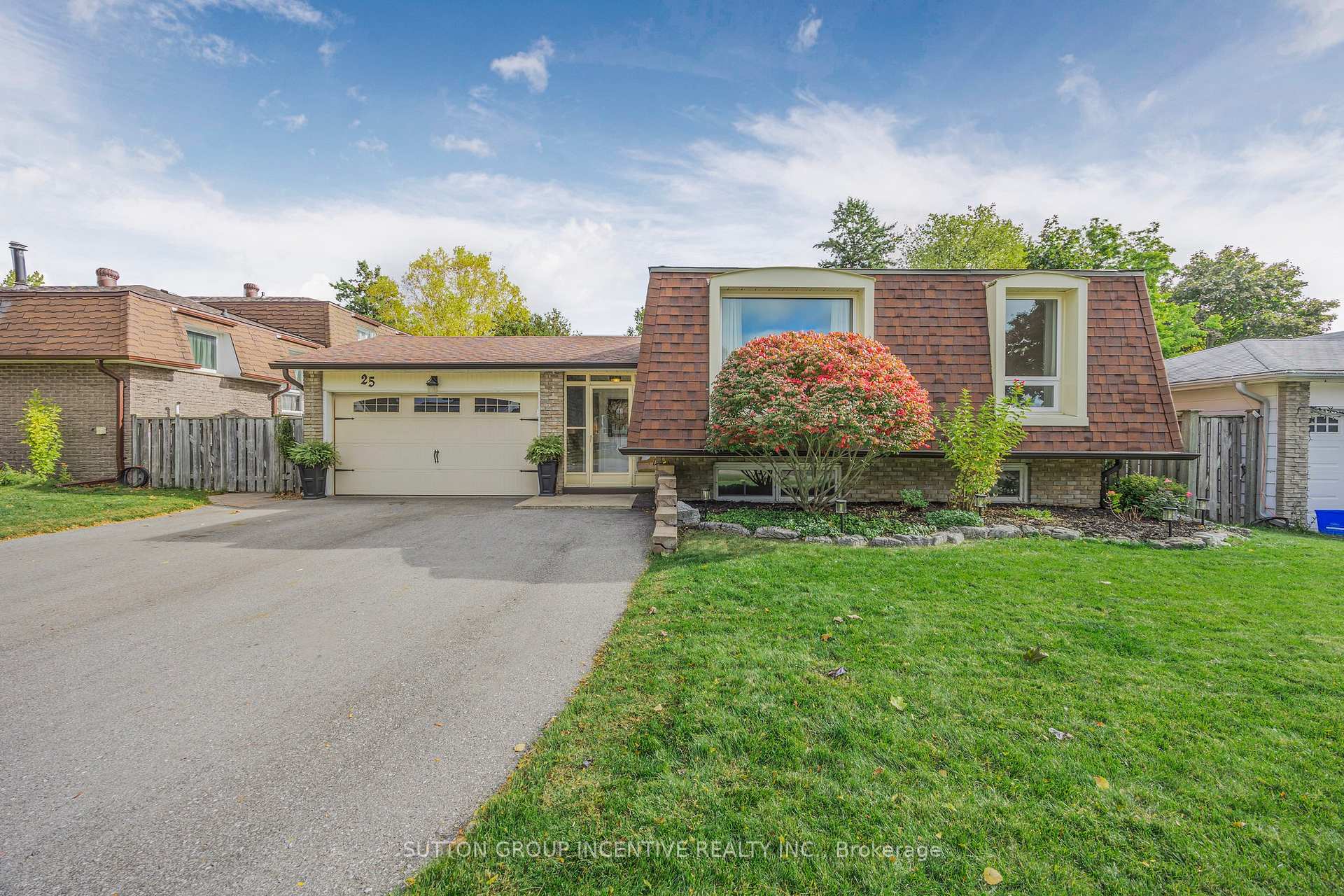 Photo 2 of 25 Eileen Drive, Barrie, Allandale — HOMEH