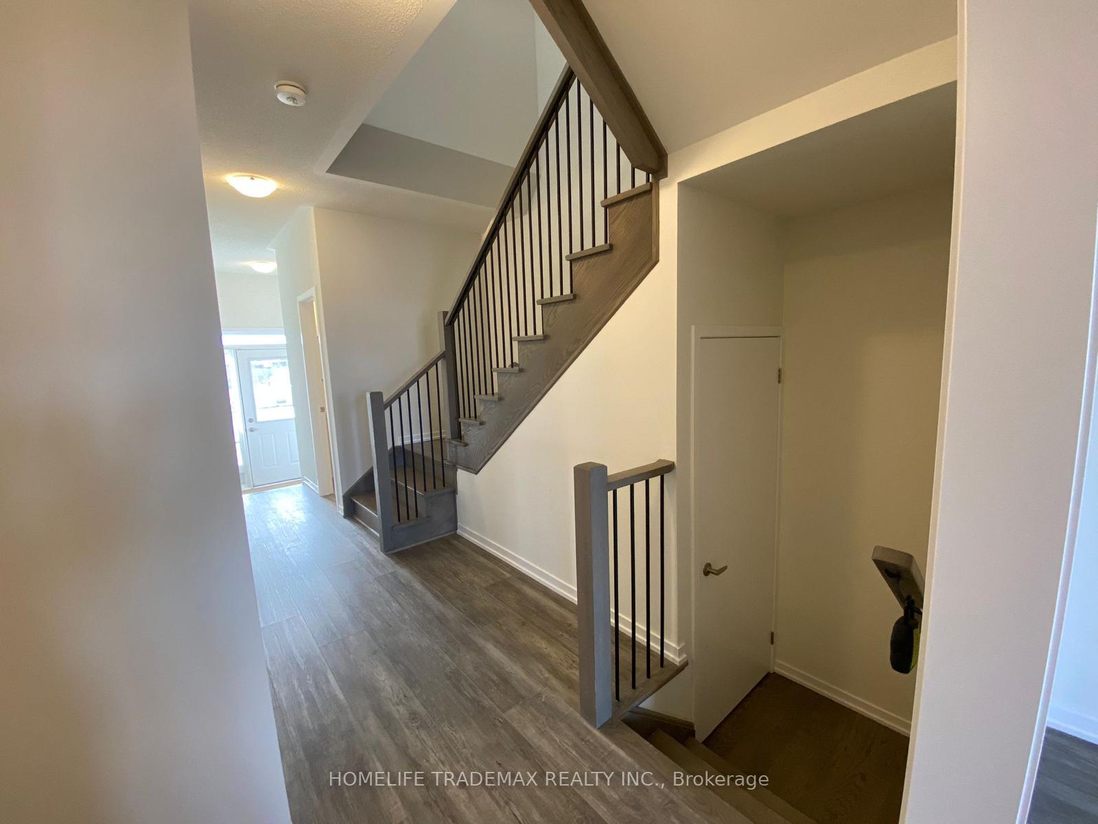 Photo 9 of 1539 Wheatcroft Drive, Oshawa, Taunton — HOMEH