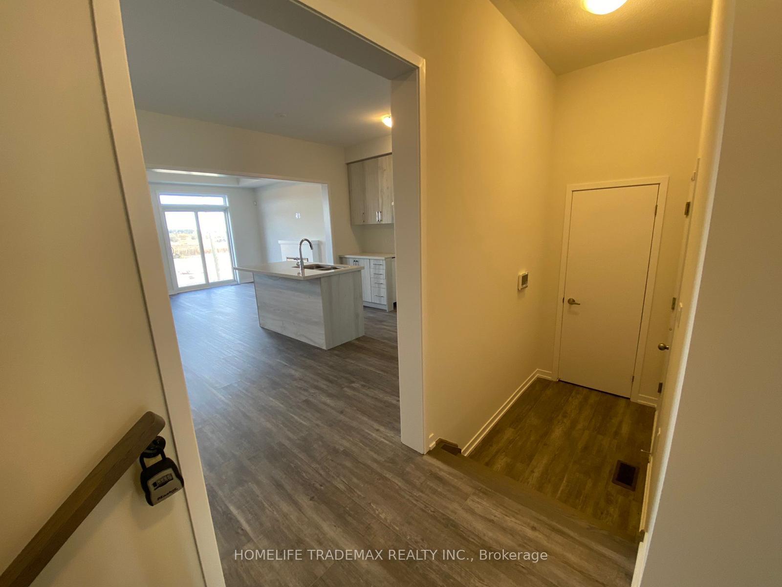 Photo 10 of 1539 Wheatcroft Drive, Oshawa, Taunton — HOMEH