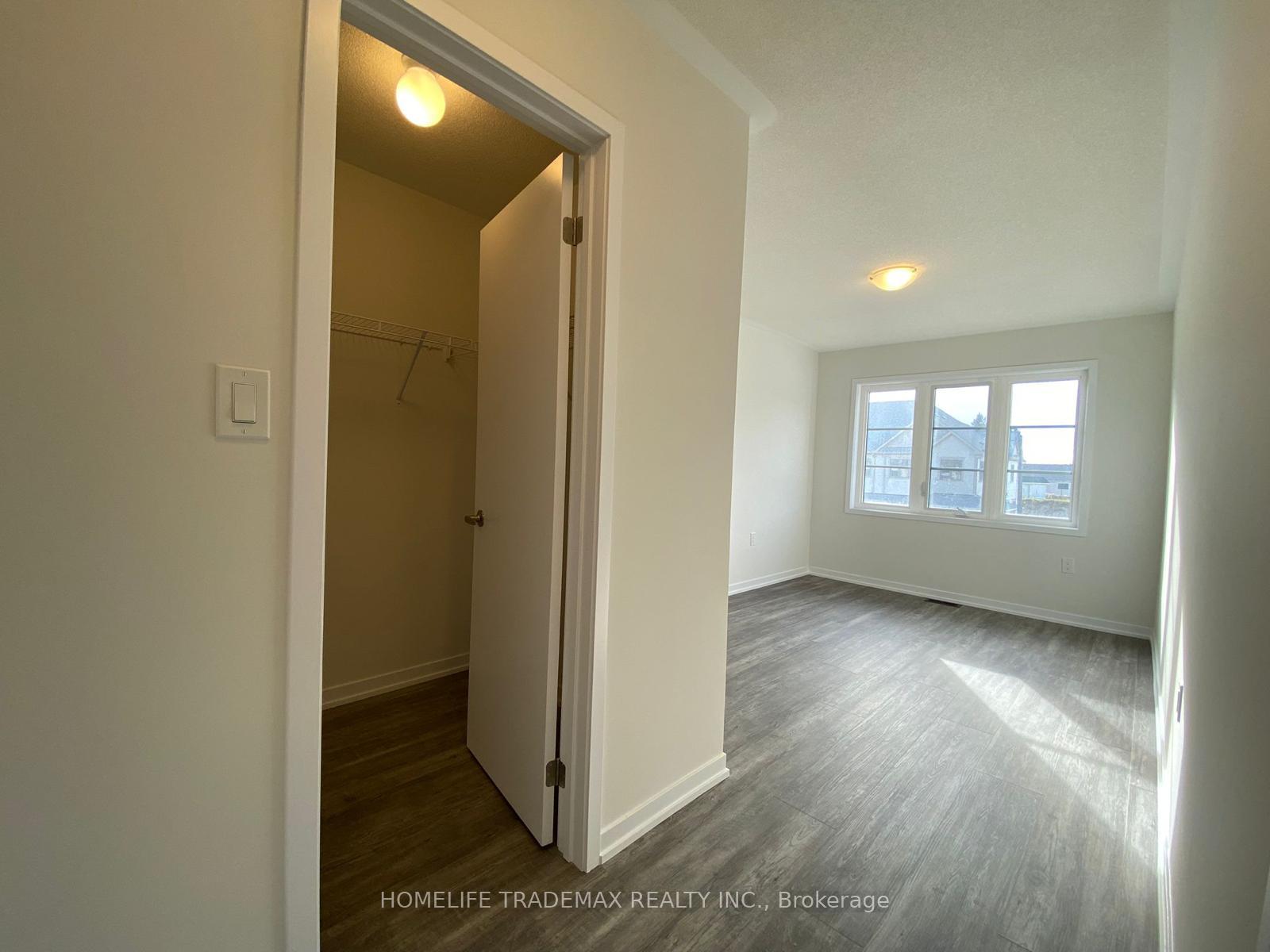 Photo 13 of 1539 Wheatcroft Drive, Oshawa, Taunton — HOMEH