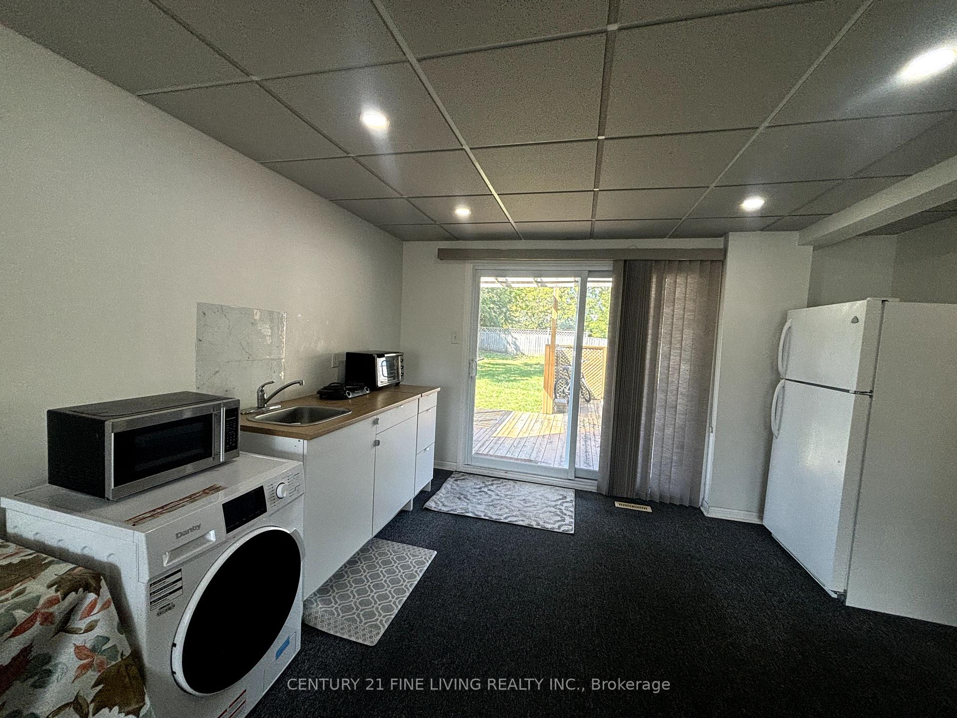 Photo 3 of 41 Esplanade Road, Brampton, Southgate — HOMEH