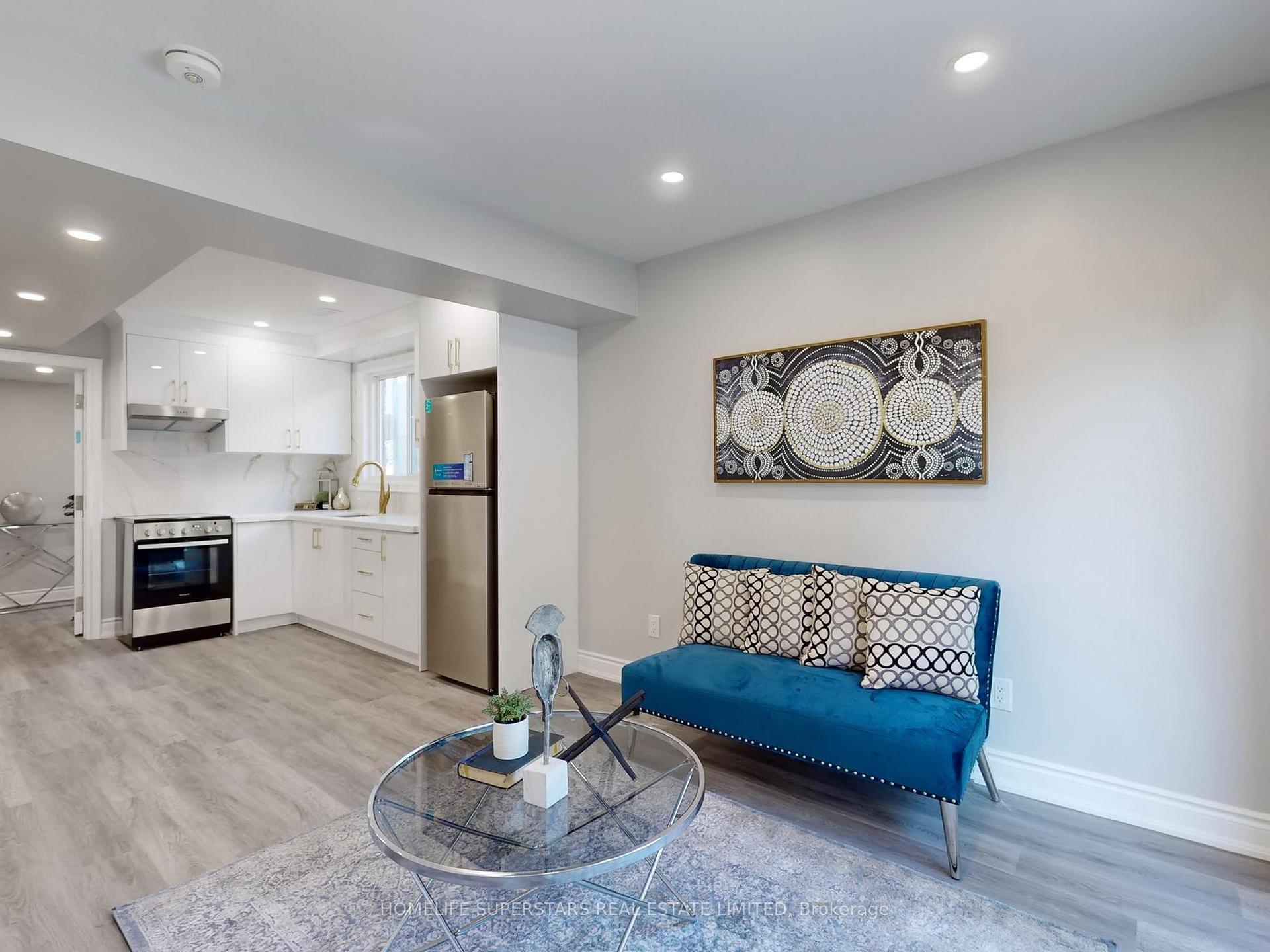 Photo 28 of 141 Salisbury Circle, Brampton, Brampton North — HOMEH