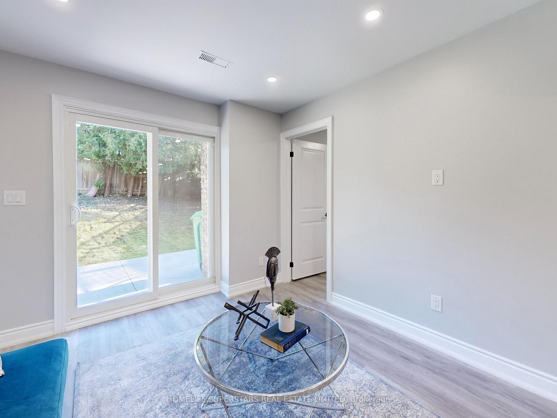 Photo 29 of 141 Salisbury Circle, Brampton, Brampton North — HOMEH
