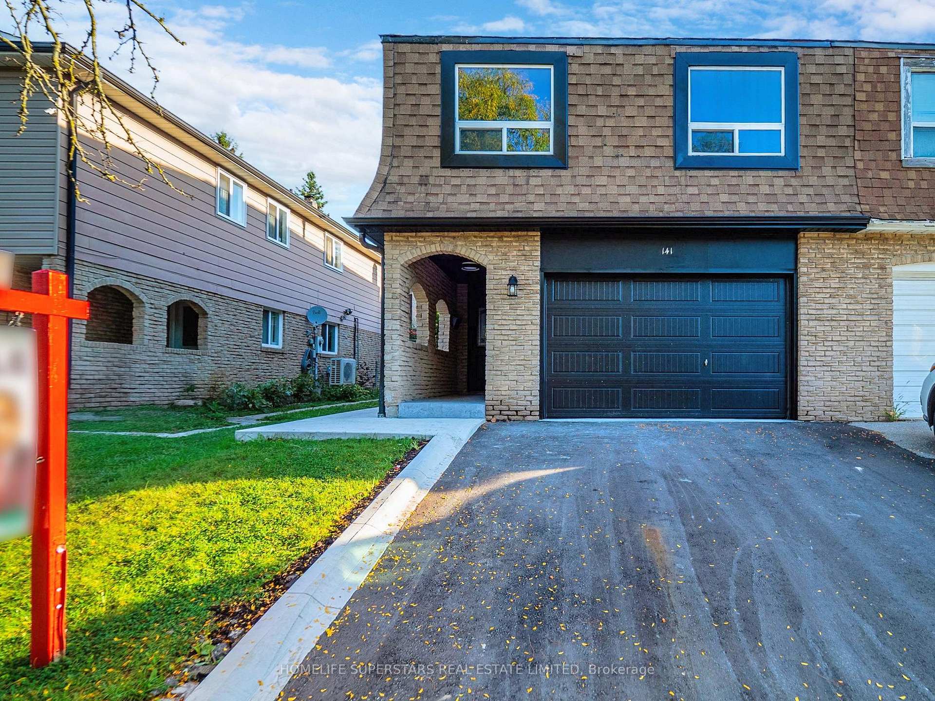 Photo 36 of 141 Salisbury Circle, Brampton, Brampton North — HOMEH