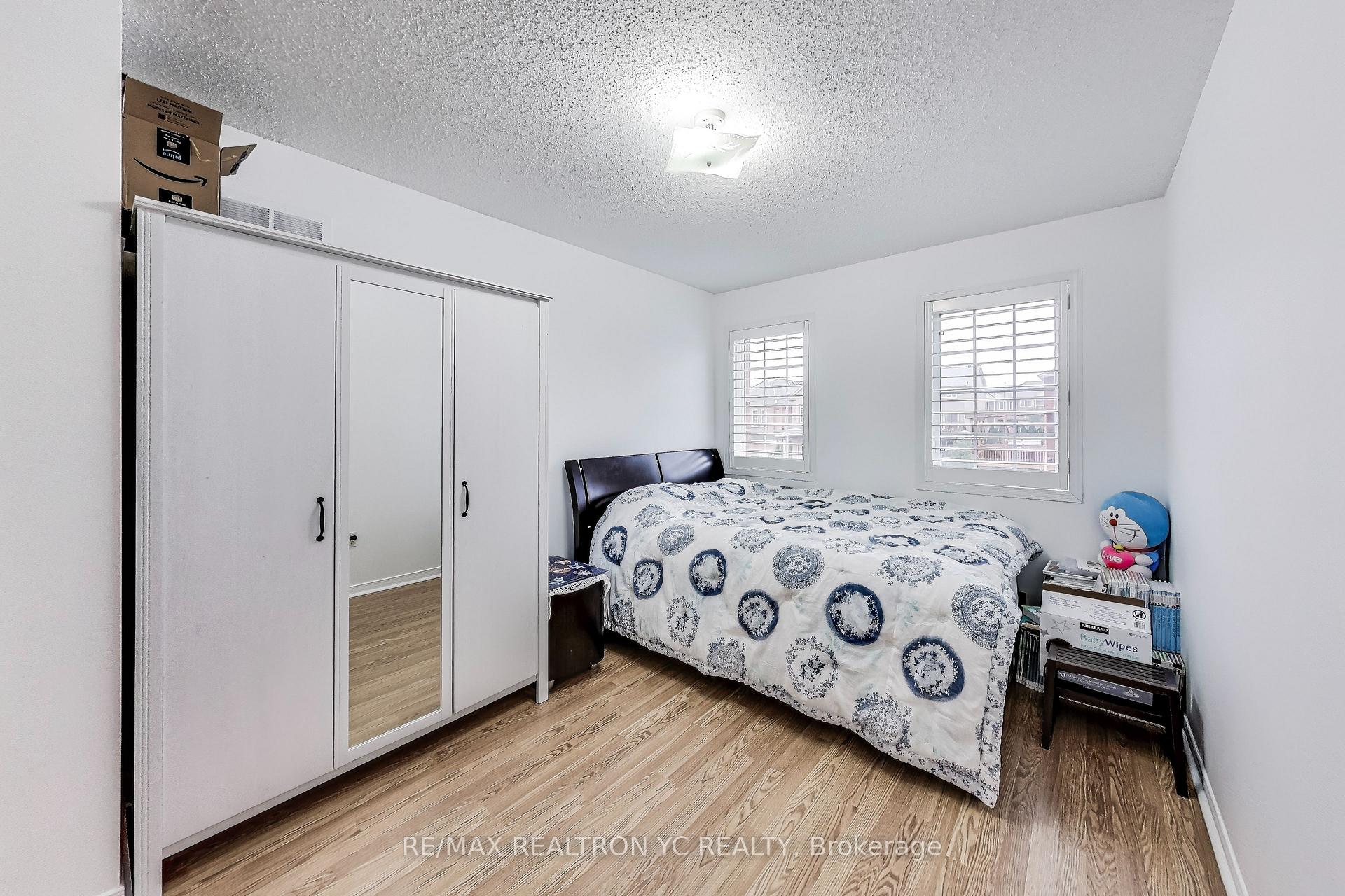 Photo 20 of 39 Catalpa Crescent, Vaughan, Patterson — HOMEH