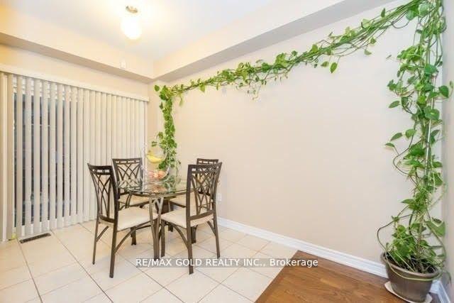 Photo 17 of Unit Upper, 87 Crumlin Crescent, Brampton, Credit Valley — HOMEH