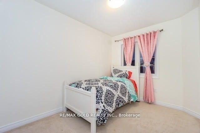 Photo 10 of Unit Upper, 87 Crumlin Crescent, Brampton, Credit Valley — HOMEH