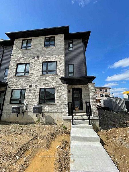 Front of Unit 1, 51 Sparrow Avenue