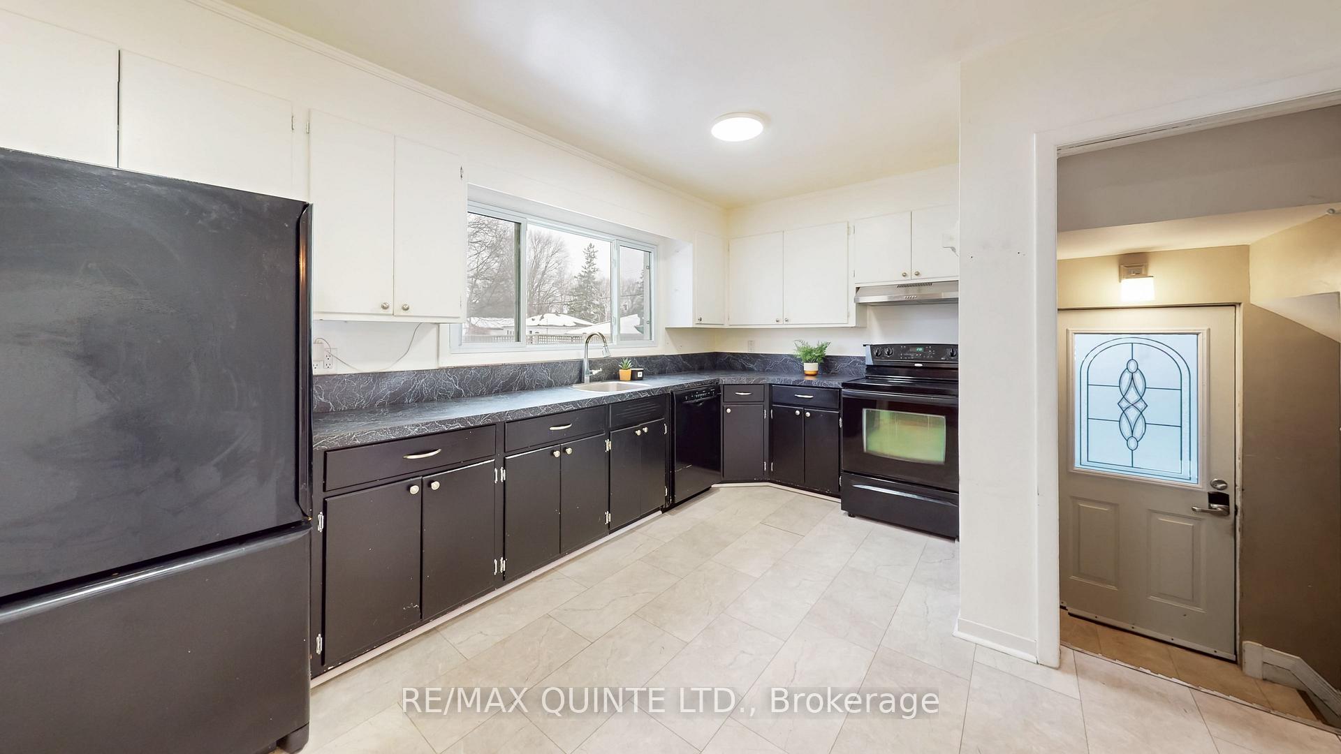 Photo 10 of 26 Porter Avenue, Belleville, Belleville Ward — HOMEH