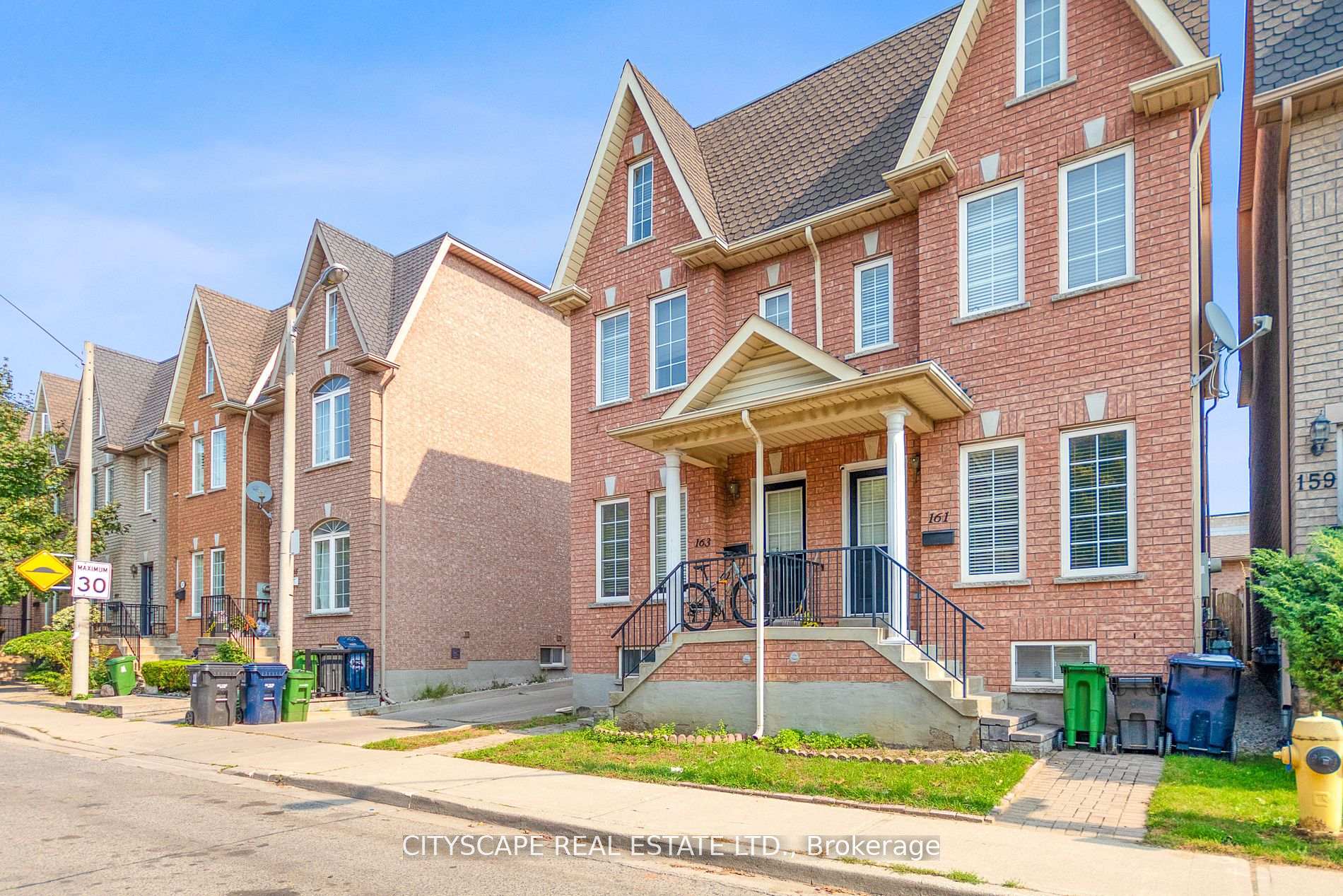 Front of Unit Lower, 163 Rankin Crescent
