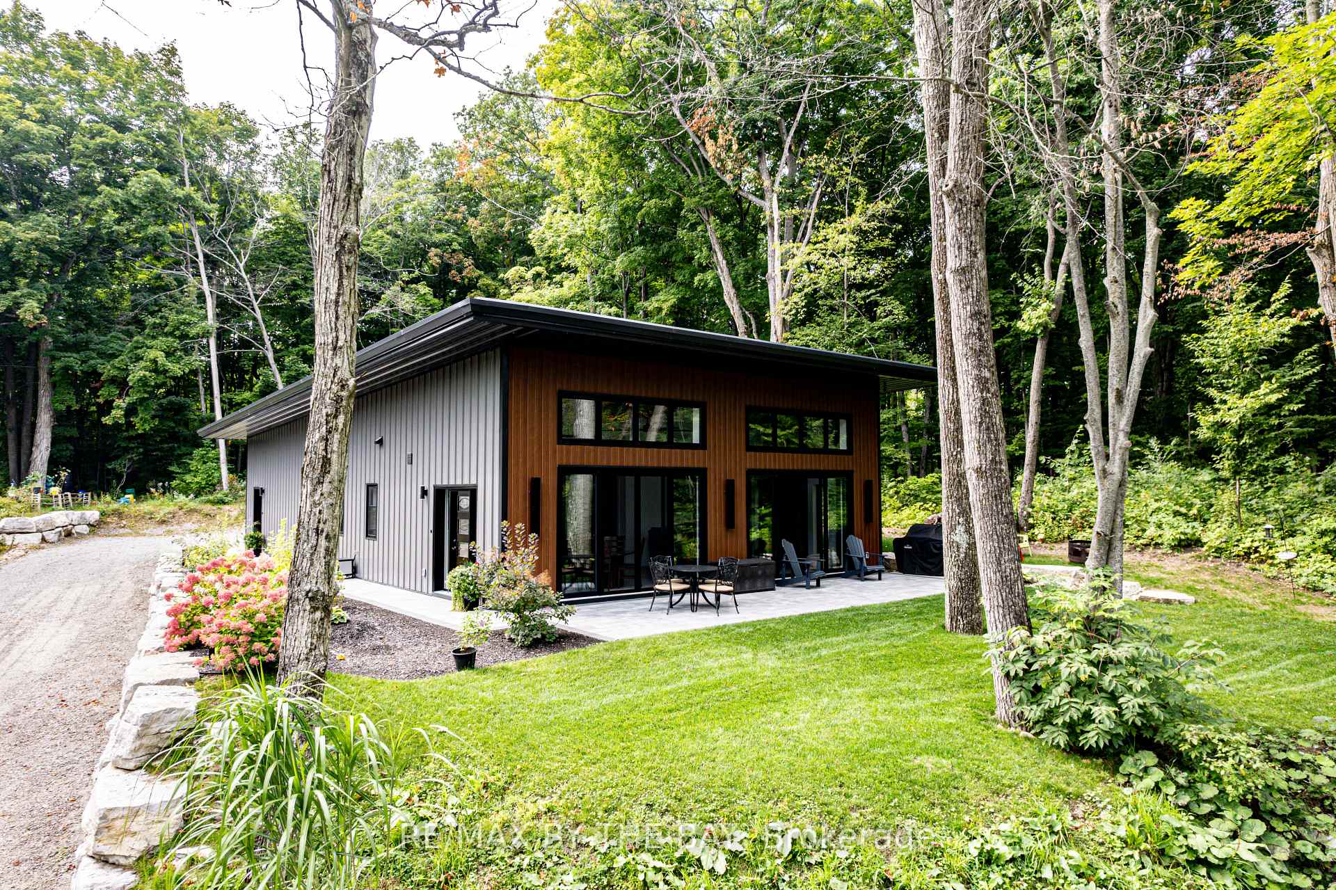 Photo 1 of 1584 Champlain Road, Tiny, Rural Tiny — HOMEH
