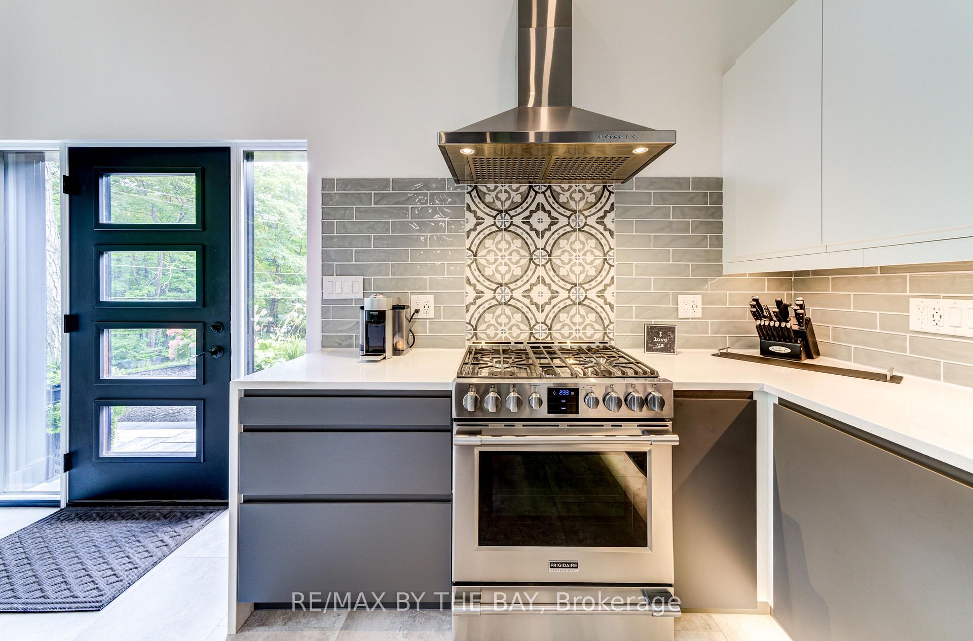 Photo 13 of 1584 Champlain Road, Tiny, Rural Tiny — HOMEH