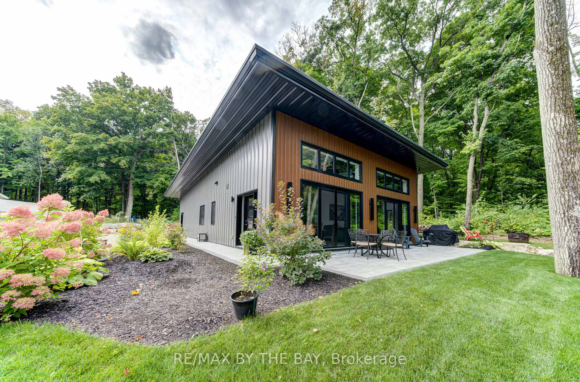Photo 15 of 1584 Champlain Road, Tiny, Rural Tiny — HOMEH