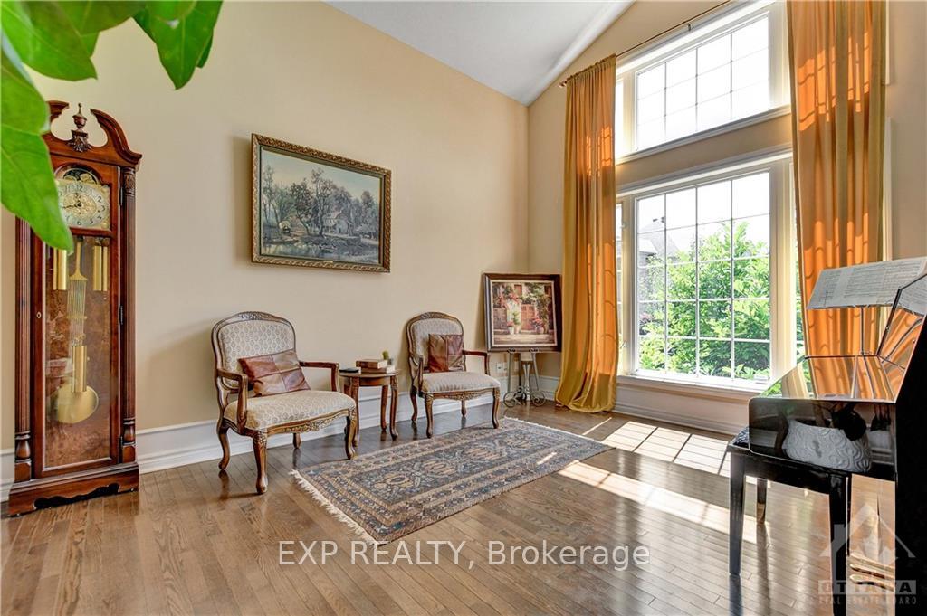 Photo 3 of 135 Riversedge Crescent, Ottawa, Riverside South/Gloucester Glen — HOMEH