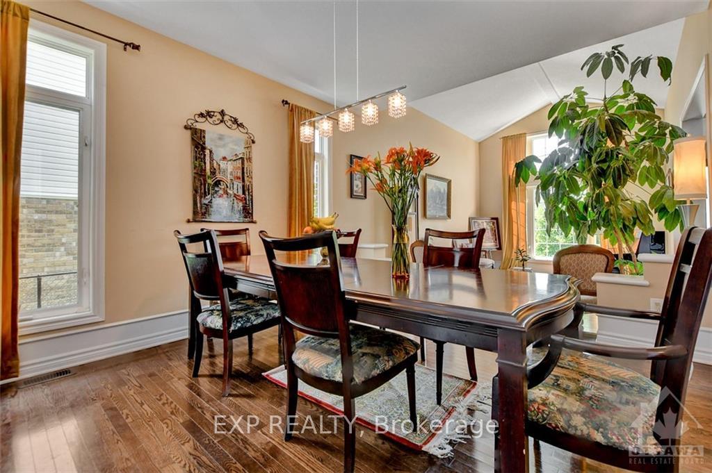 Photo 6 of 135 Riversedge Crescent, Ottawa, Riverside South/Gloucester Glen — HOMEH