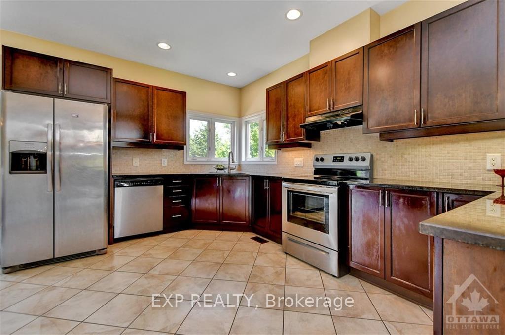 Photo 7 of 135 Riversedge Crescent, Ottawa, Riverside South/Gloucester Glen — HOMEH
