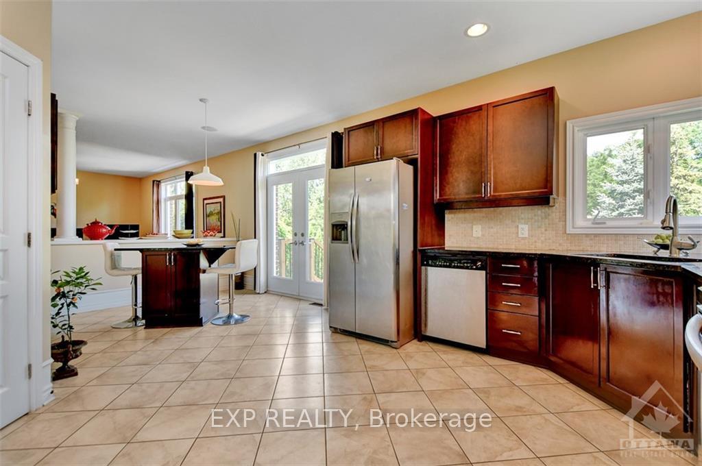 Photo 9 of 135 Riversedge Crescent, Ottawa, Riverside South/Gloucester Glen — HOMEH