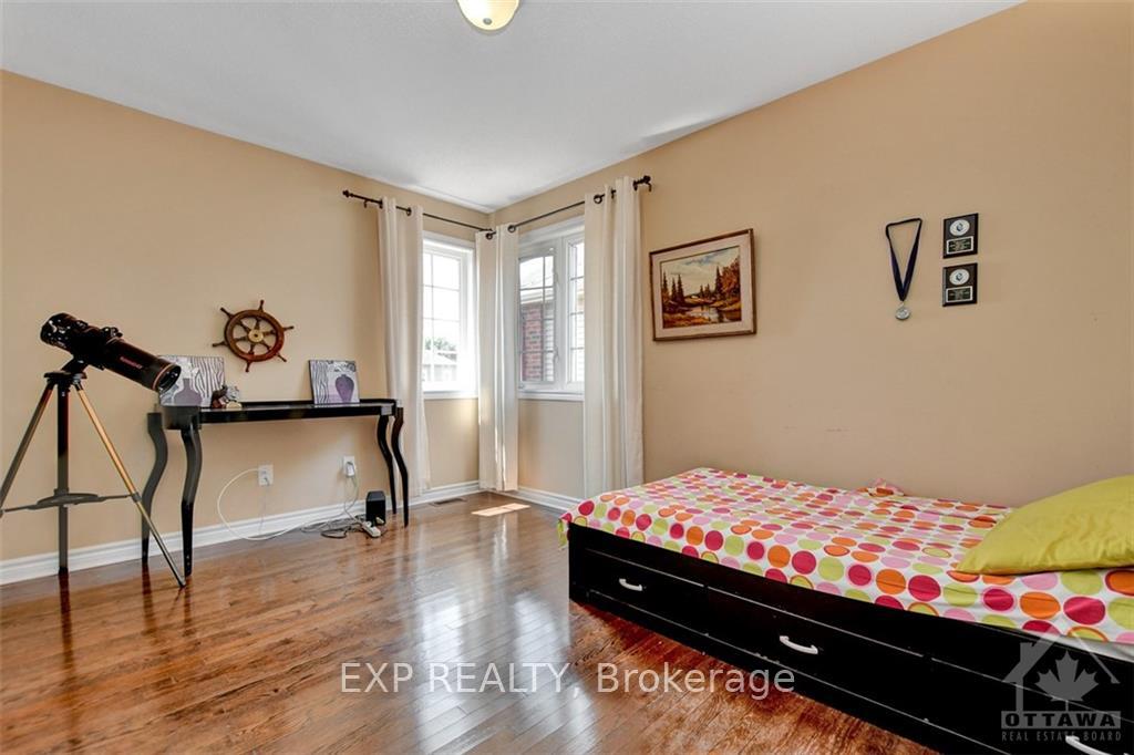 Photo 20 of 135 Riversedge Crescent, Ottawa, Riverside South/Gloucester Glen — HOMEH