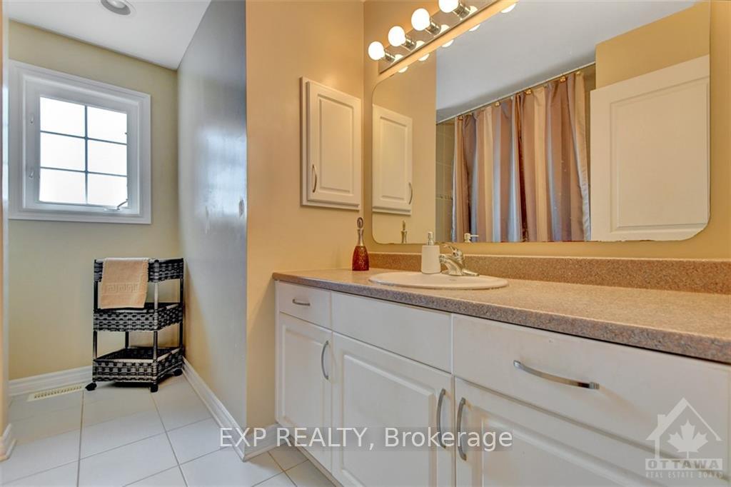 Photo 21 of 135 Riversedge Crescent, Ottawa, Riverside South/Gloucester Glen — HOMEH
