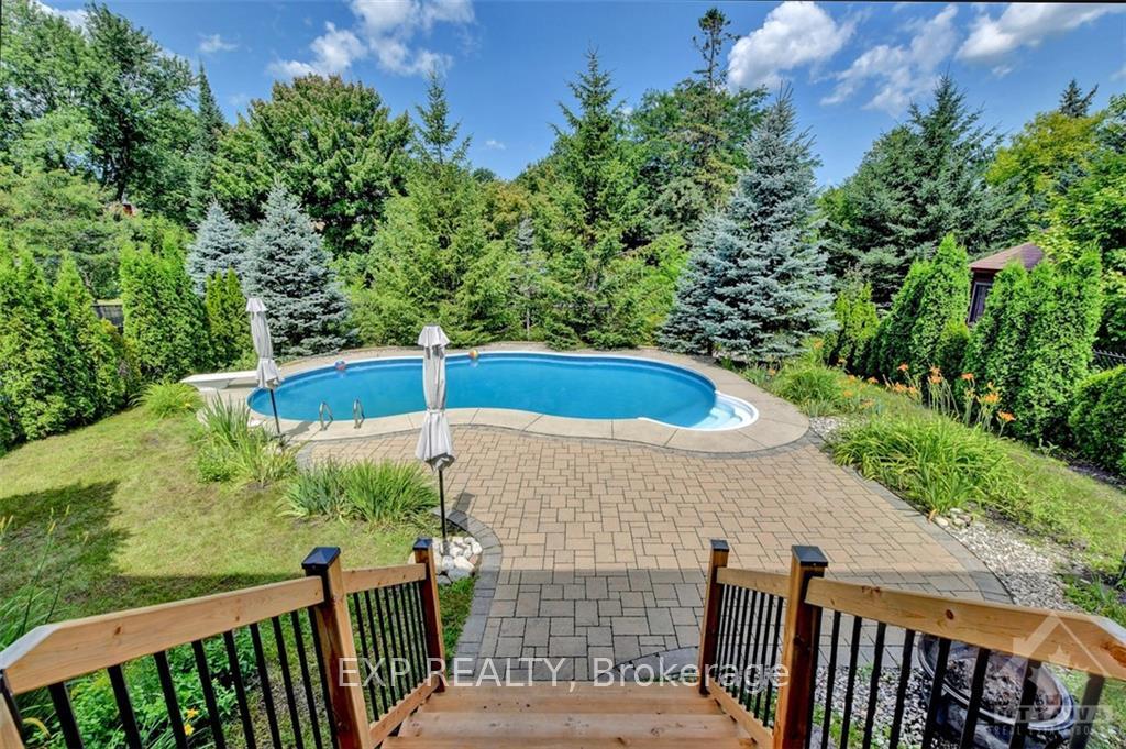 Photo 24 of 135 Riversedge Crescent, Ottawa, Riverside South/Gloucester Glen — HOMEH
