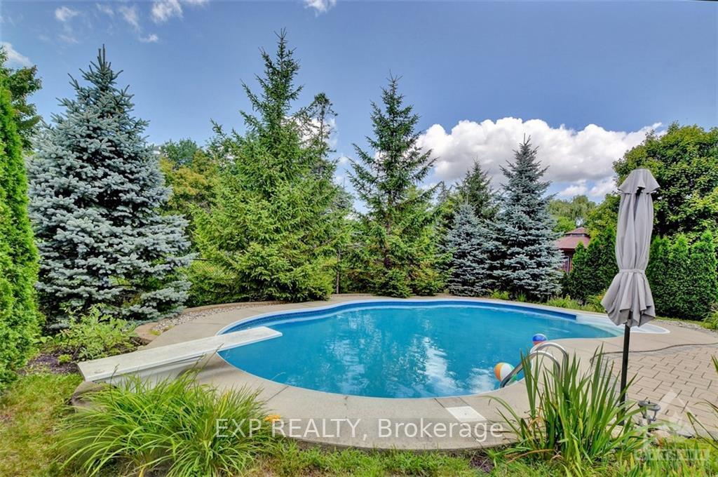 Photo 28 of 135 Riversedge Crescent, Ottawa, Riverside South/Gloucester Glen — HOMEH