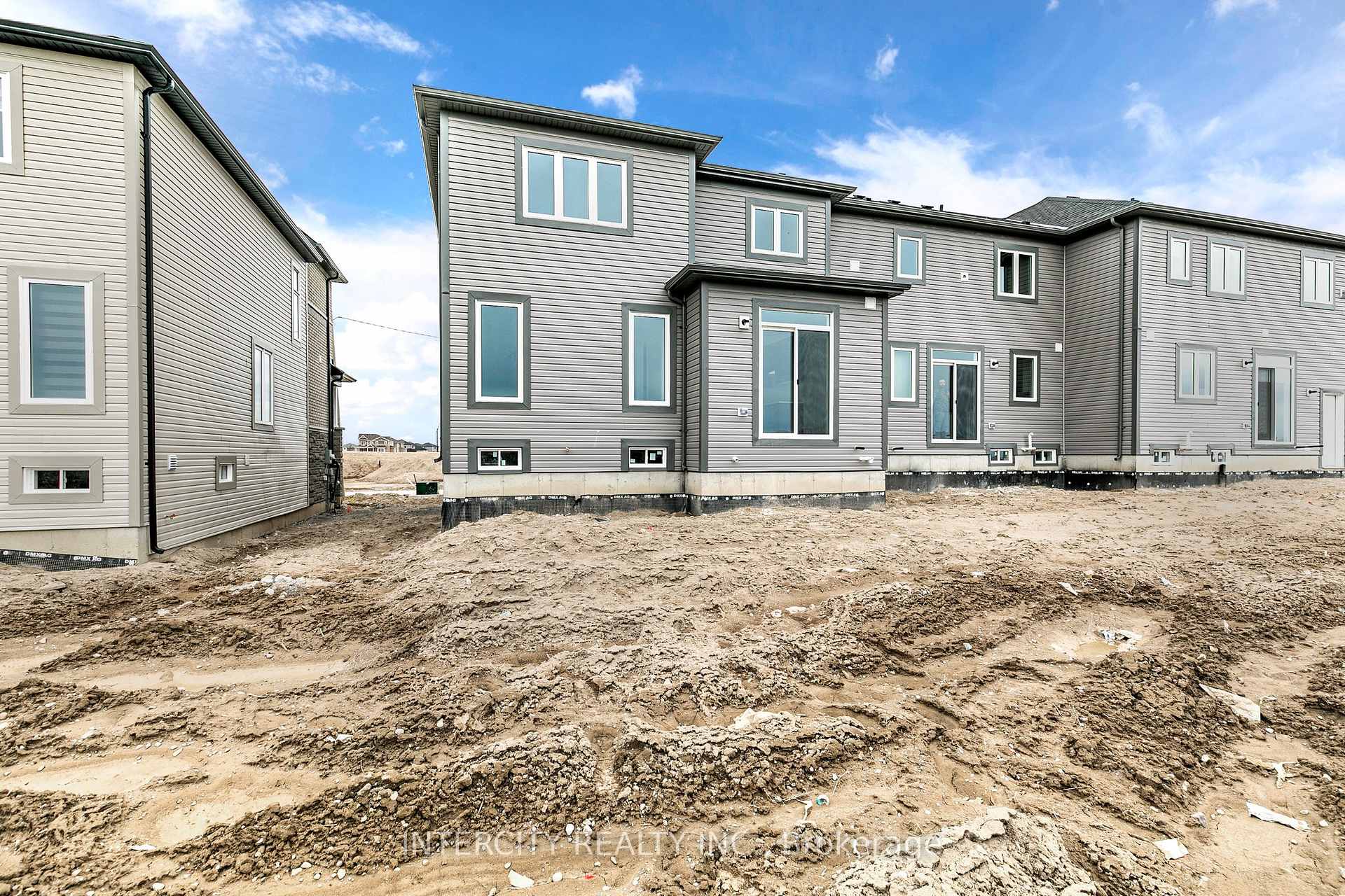Photo 79 of 11 Carriage Lane N, Wasaga Beach — HOMEH