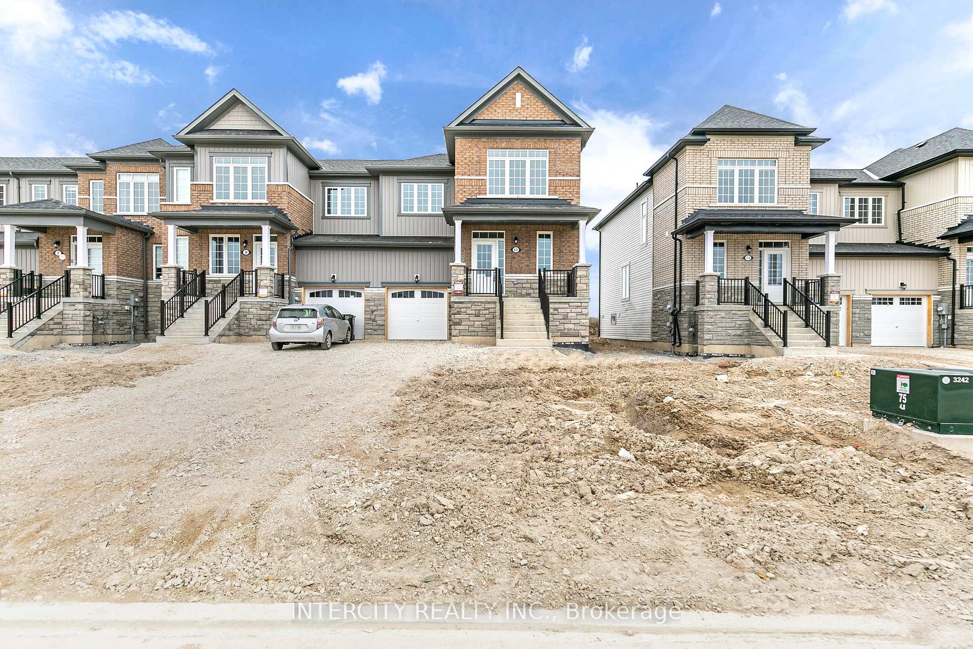 Photo 22 of 11 Carriage Lane N, Wasaga Beach — HOMEH