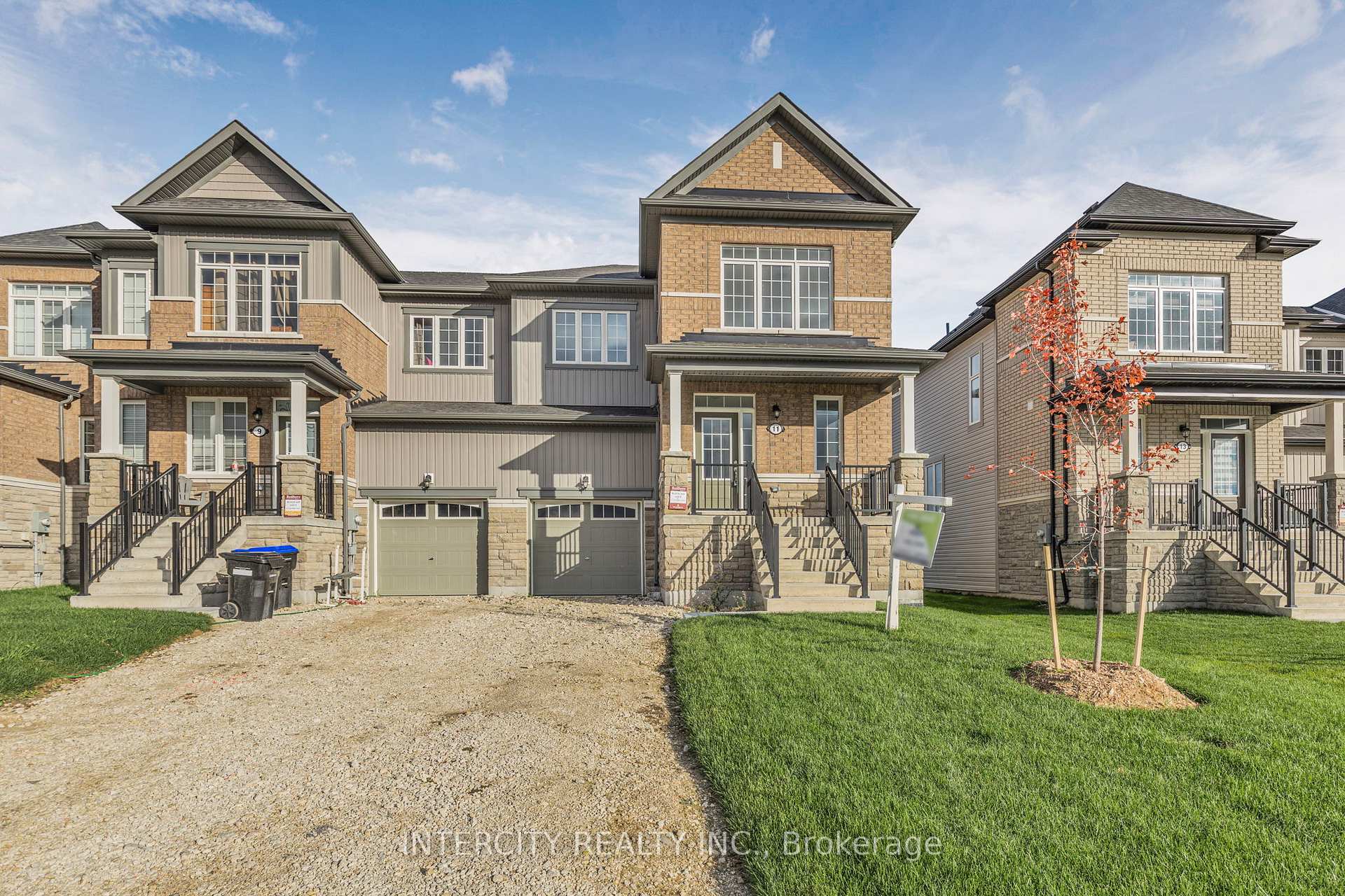 Photo 23 of 11 Carriage Lane N, Wasaga Beach — HOMEH