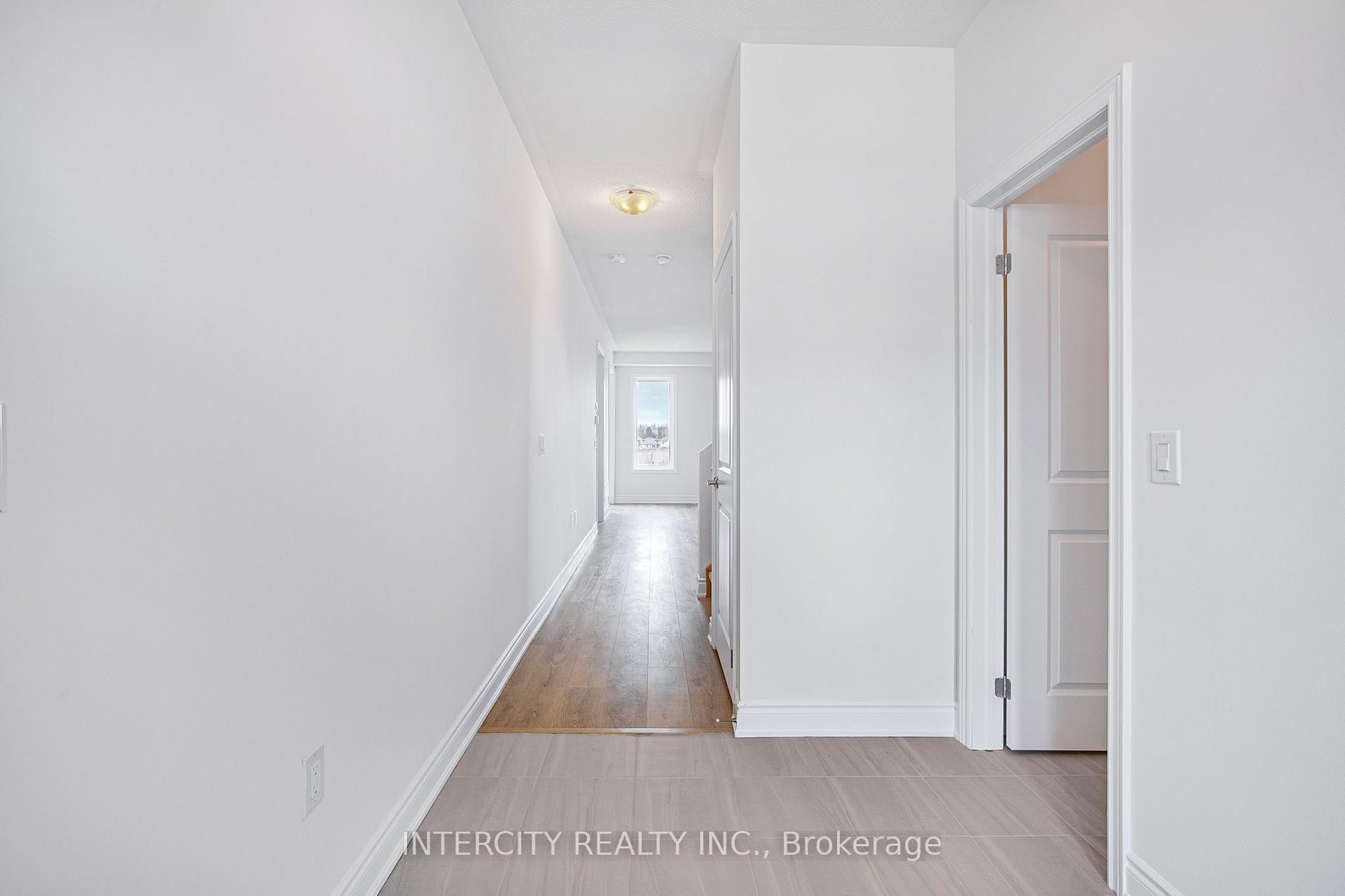 Photo 28 of 11 Carriage Lane N, Wasaga Beach — HOMEH