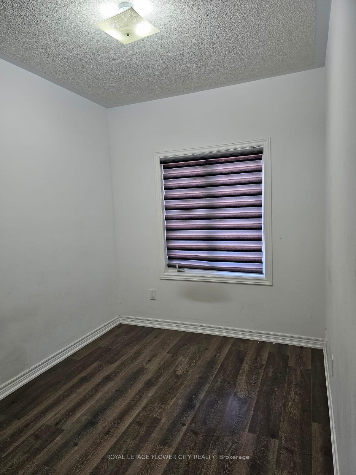 Photo 12 of 55 Fruitvale Circle, Brampton, Northwest Brampton — HOMEH