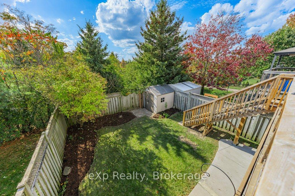 Photo 2 of 43 Boulder Crescent, Guelph, Clairfields/Hanlon Business Park — HOMEH