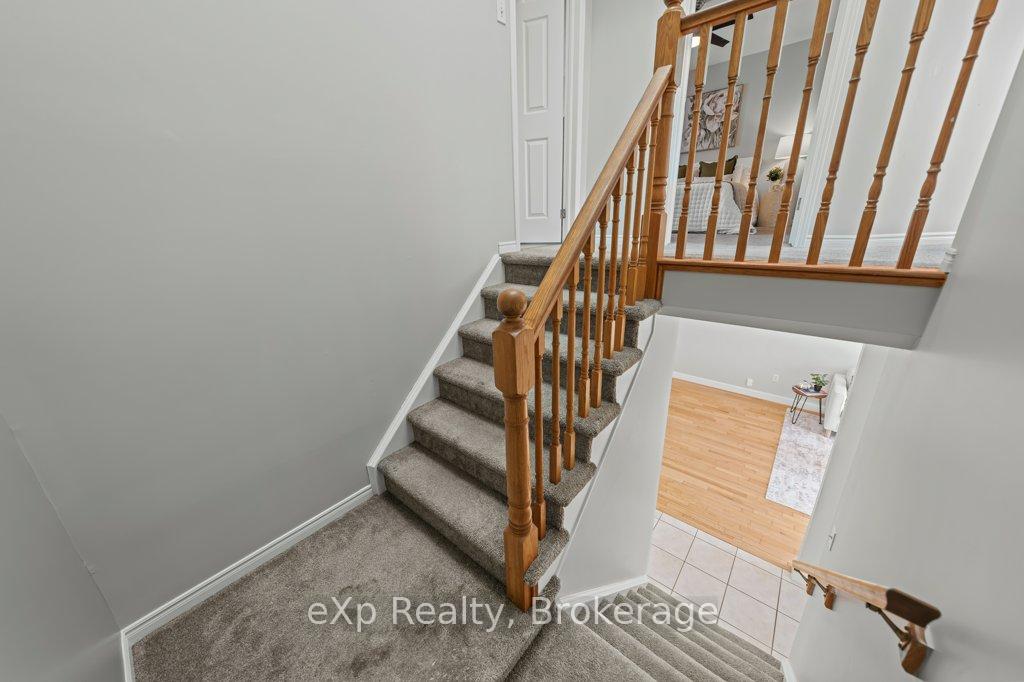 Photo 19 of 43 Boulder Crescent, Guelph, Clairfields/Hanlon Business Park — HOMEH