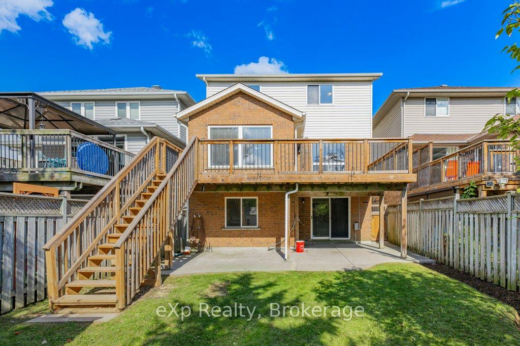 Photo 39 of 43 Boulder Crescent, Guelph, Clairfields/Hanlon Business Park — HOMEH