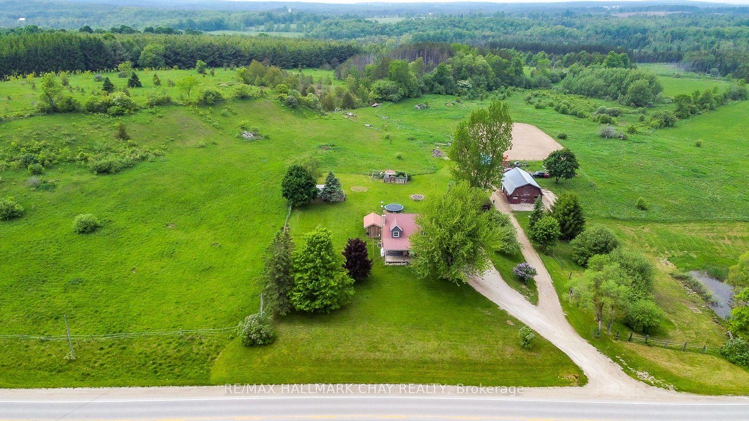 Front of 405191 Grey County Road 4